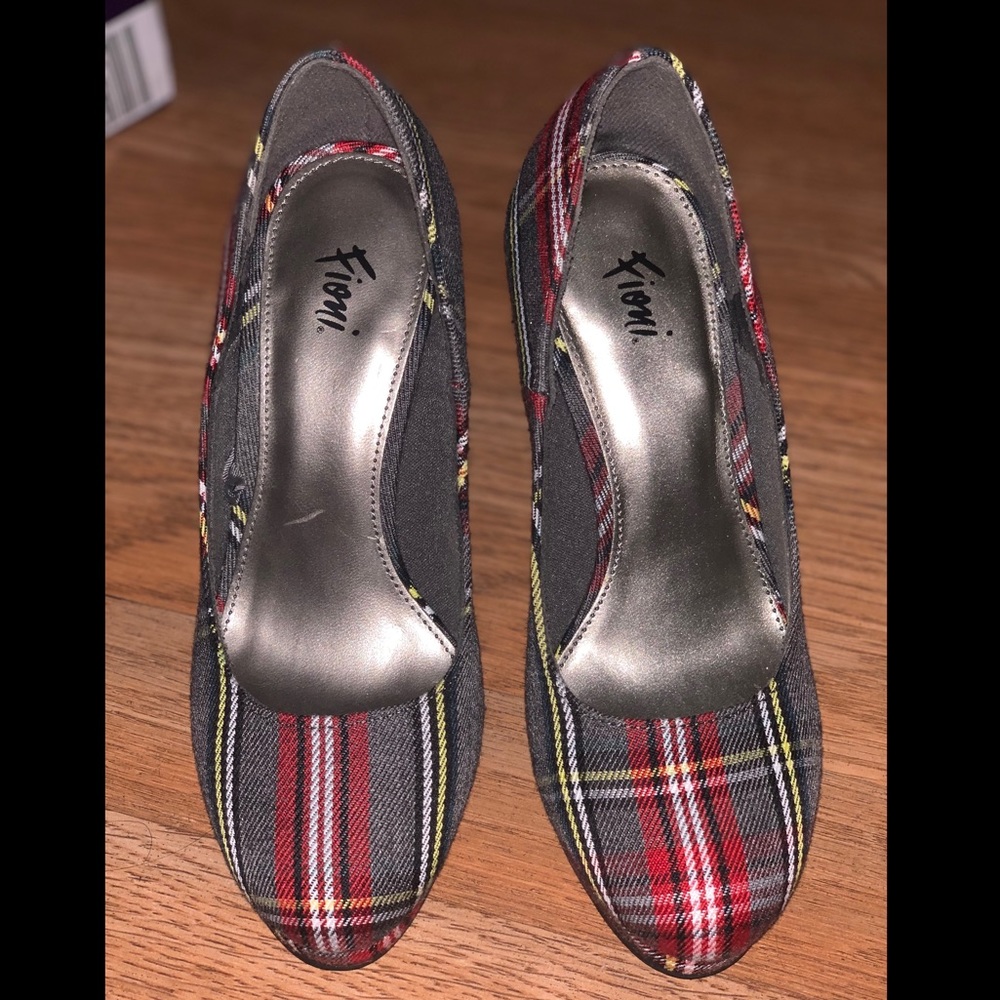 Fioni plaid platform heels. Brand new, never worn.